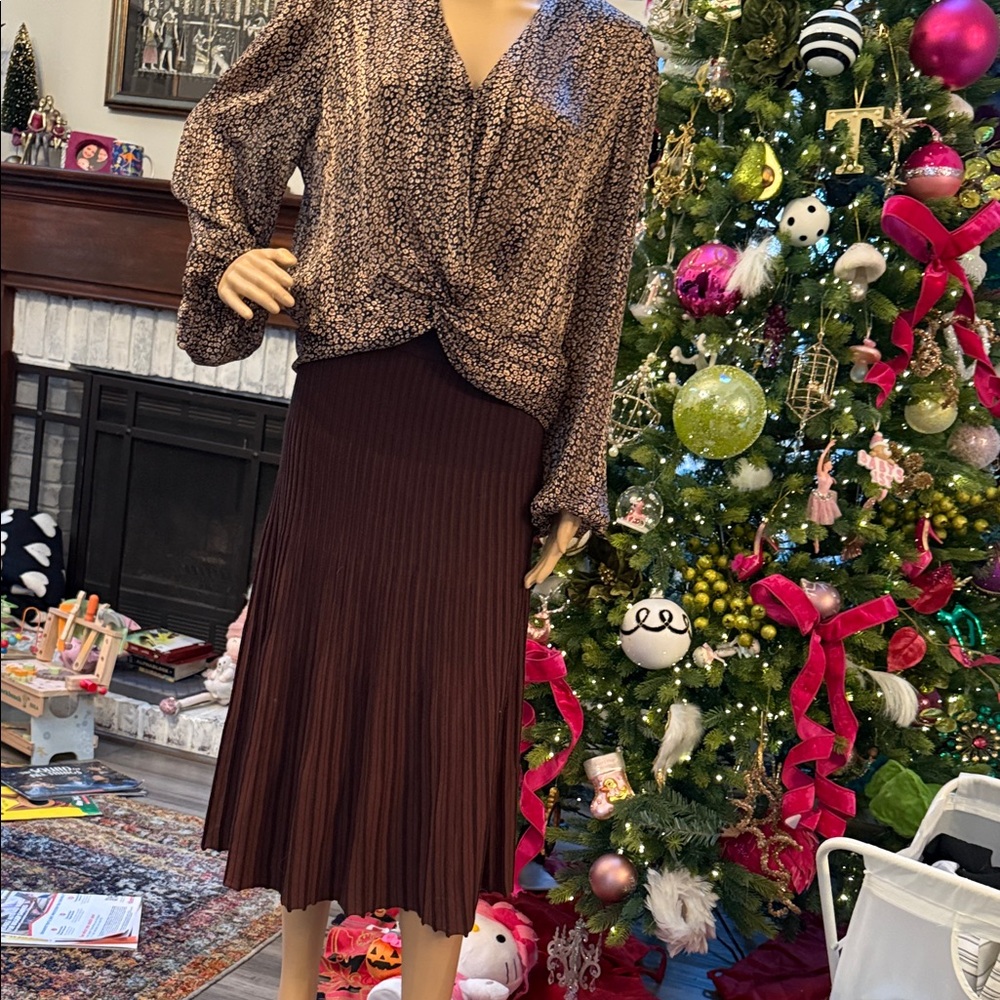 Max Studio Chocolate Knit Top
